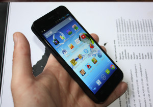 Jiayu G4 - Ekran